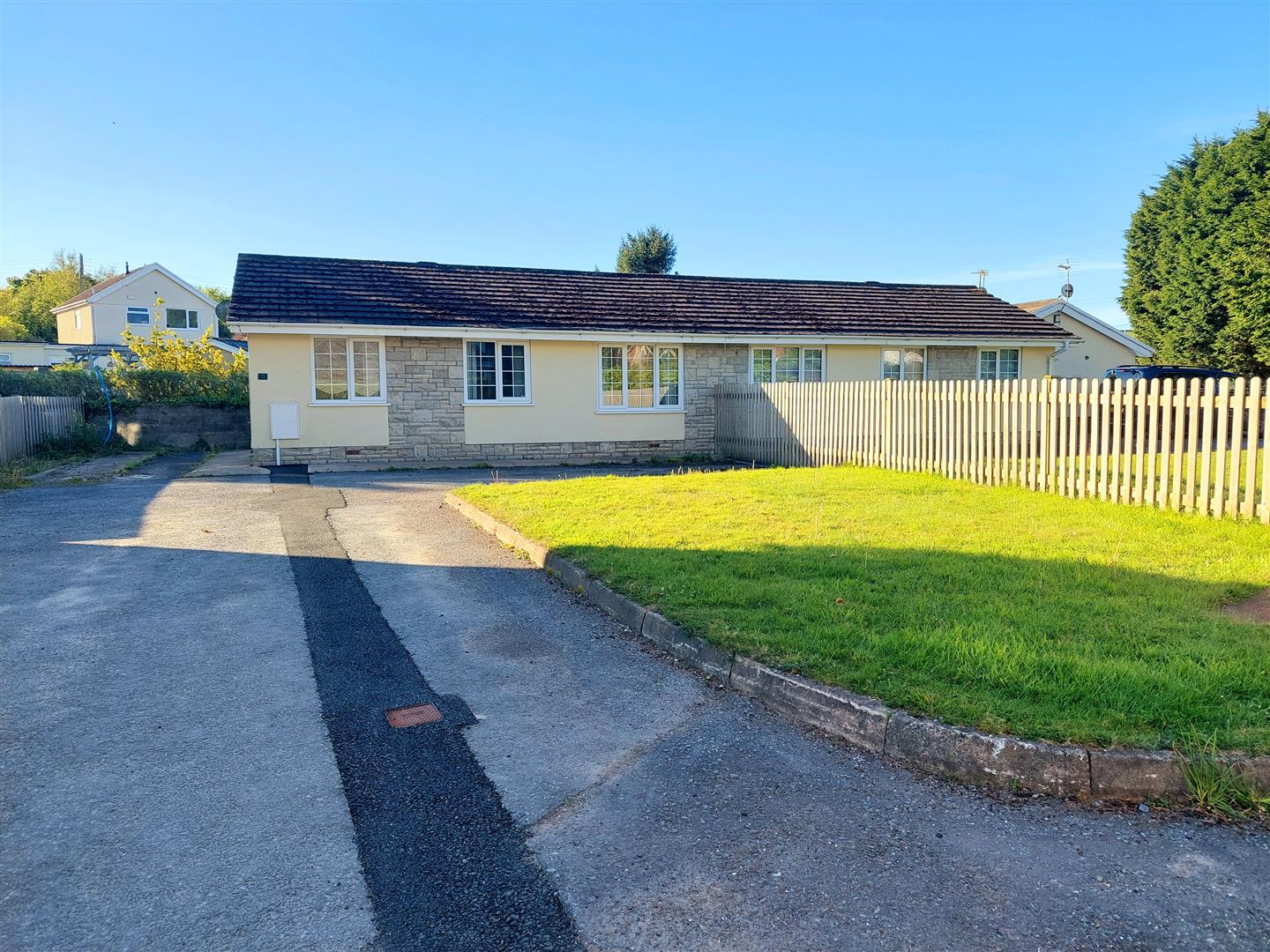 Ashley Court, Crofty, Swansea, SA4 3SS